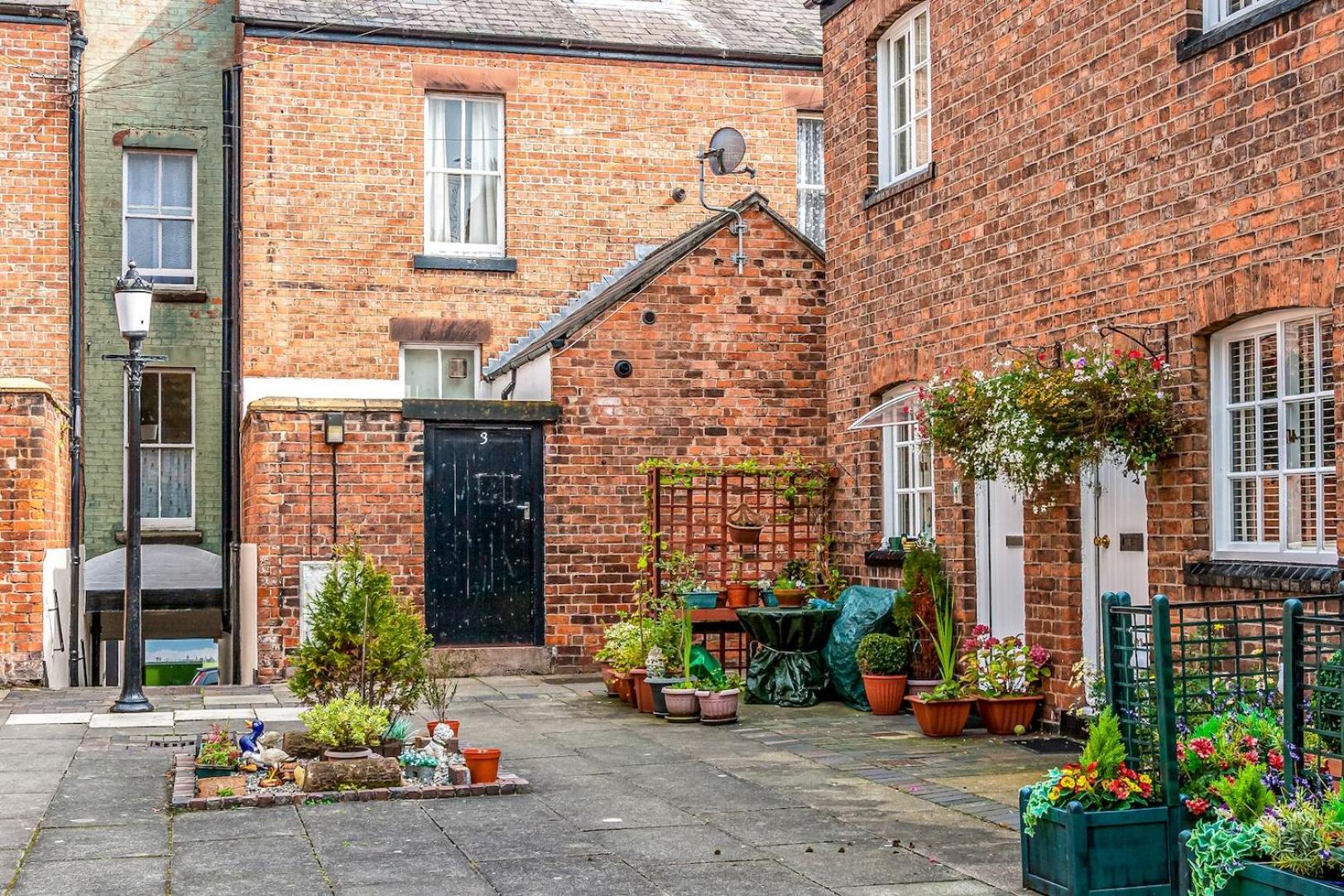Gamul Place - Quiet Centre Holiday home Chester